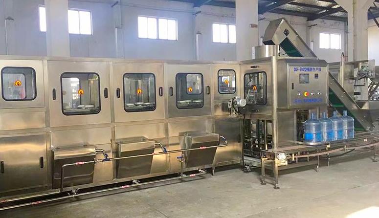 大桶水灌裝設備_河南大桶水設備廠家