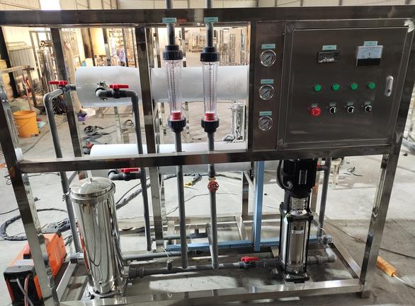 2噸單機純凈水設備_河南水處理設備廠家