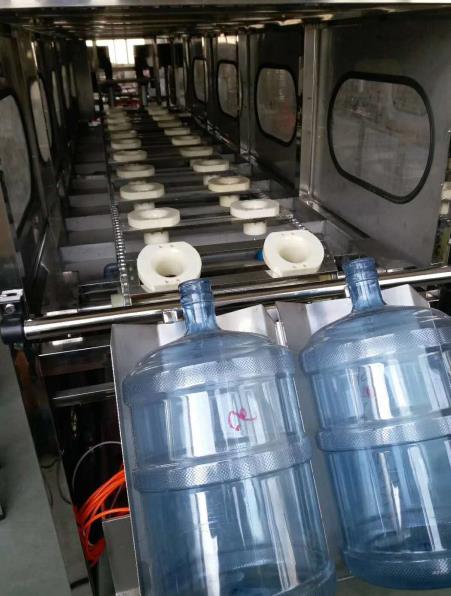 300桶大桶水灌裝設備，河南桶裝水設備廠家
