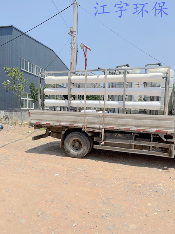 10噸單級反滲透設備發貨_鄭州水處理設備廠家