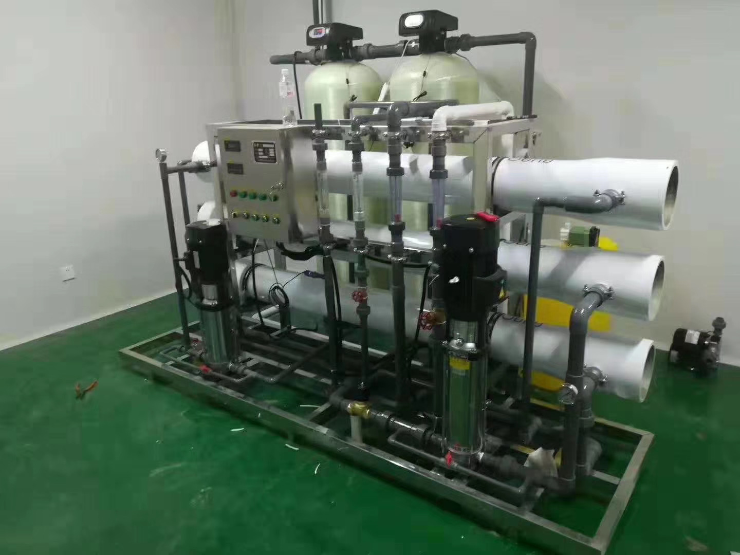 河南純凈水設備。鄭州純凈水設備，河南水處理設備廠家